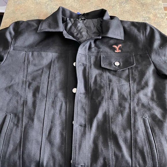 Yellowstone Rip Wheeler Jacket - Picture 2 of 3